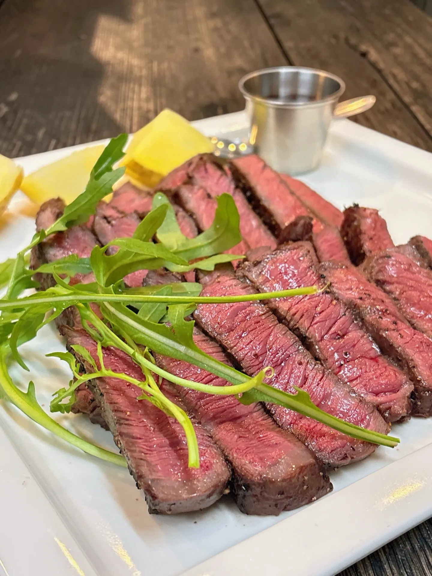 【新潟市西区小針で炭火肉と生パスタ｜週末ディナーは大衆ビストロKenへ】